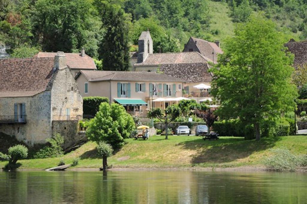 Badefols-sur-Dordogne Hotel-Restaurant Cote Rivage מראה חיצוני תמונה
